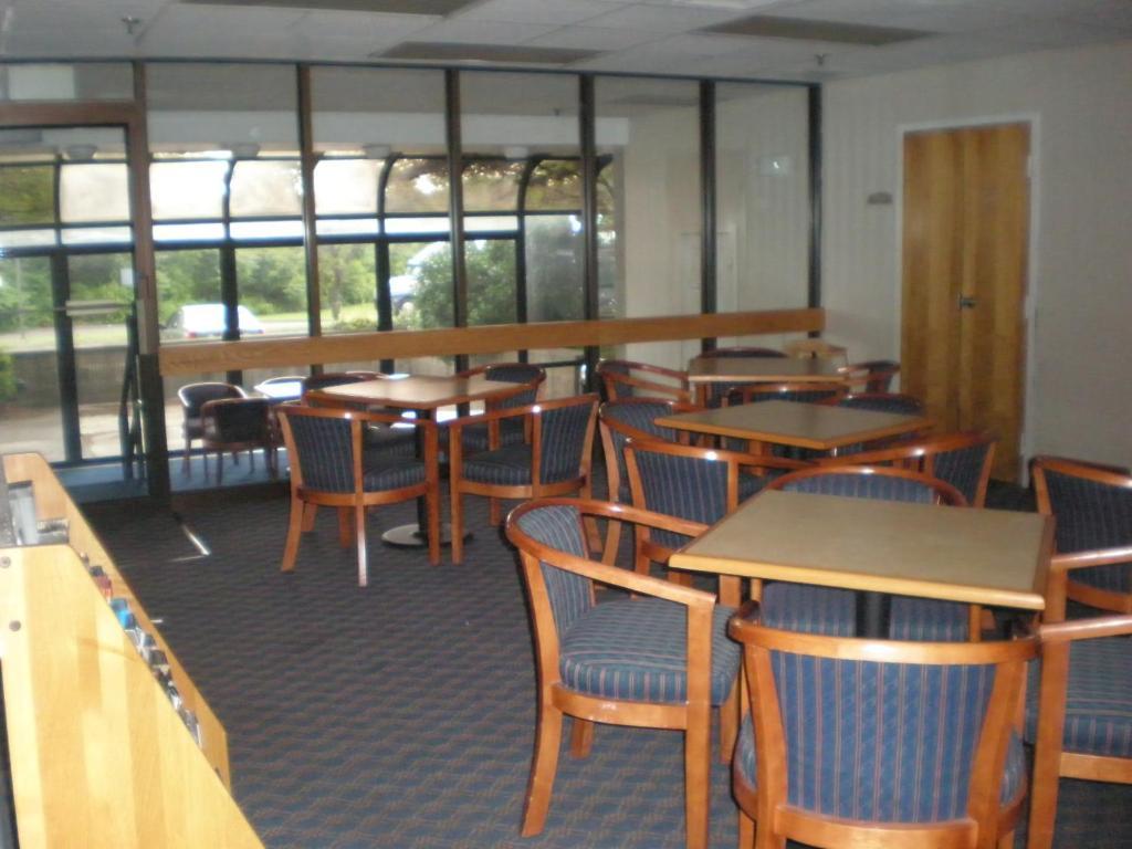 Holiday Inn Express Milford By Ihg Екстериор снимка